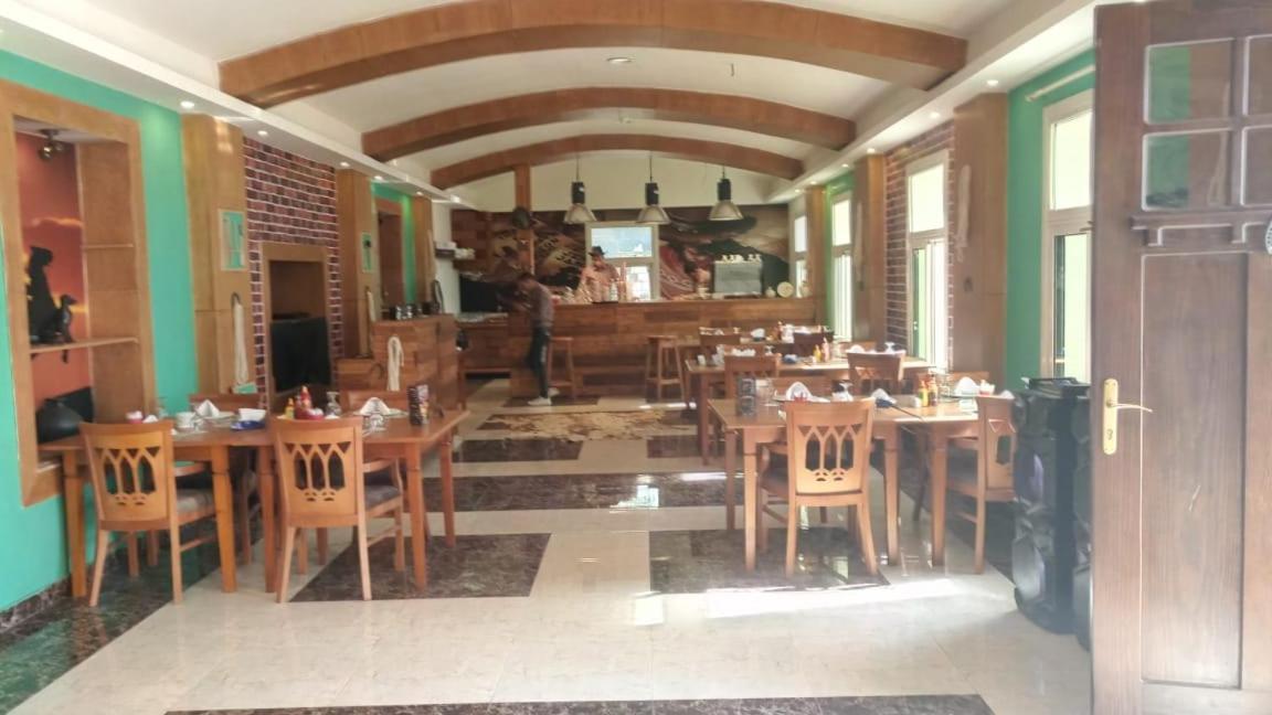 Horizon Loaloat Elnile Hotel Кайро Екстериор снимка